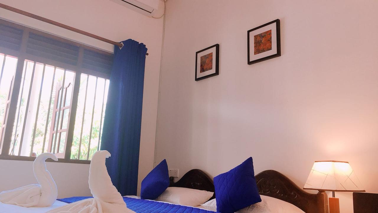 Blue Whale Holiday Hotel Mirissa Exterior photo